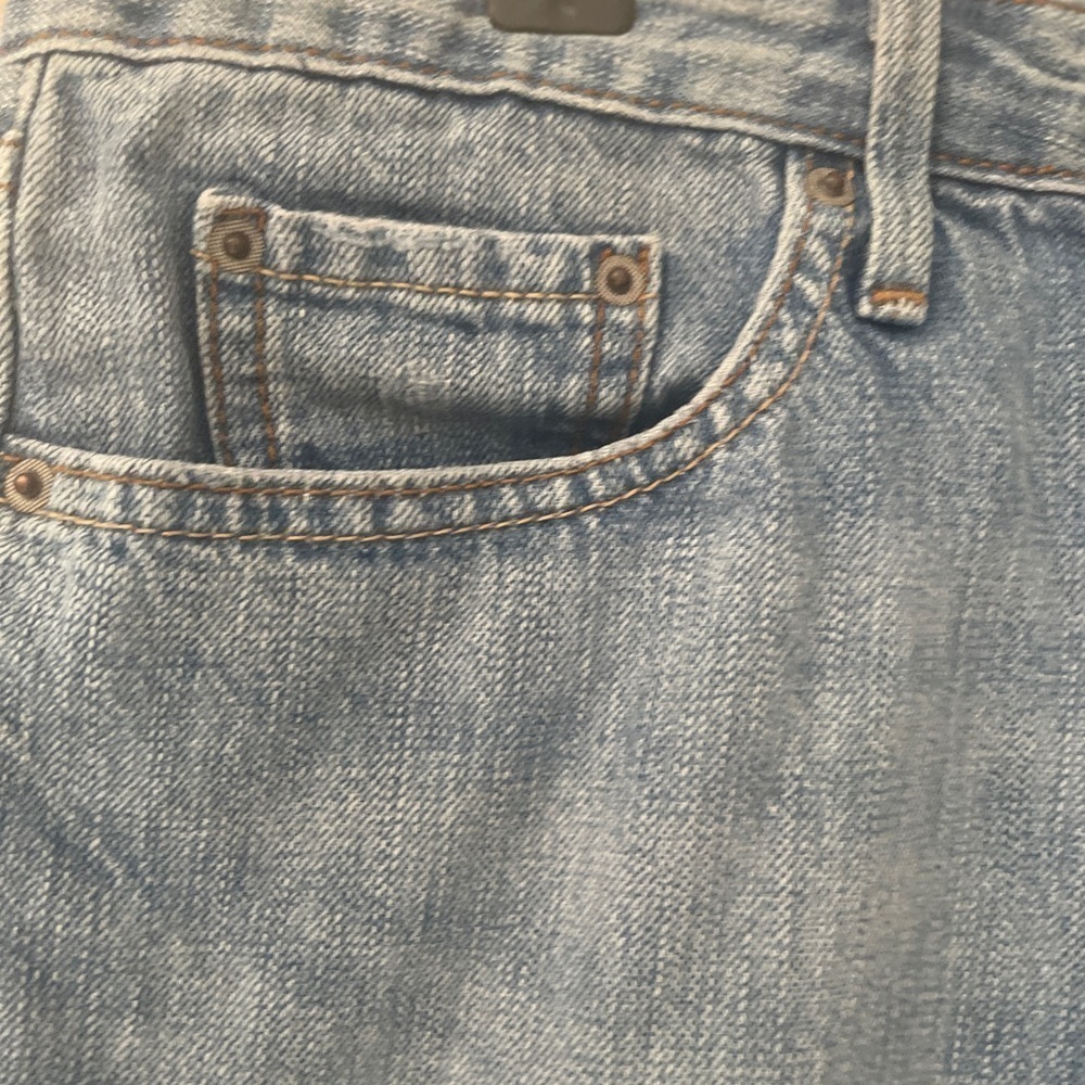 Vintage Women’s Levi’s Light Washed Worn Cowgirl Shorts Size 8 - Picture 11 of 11